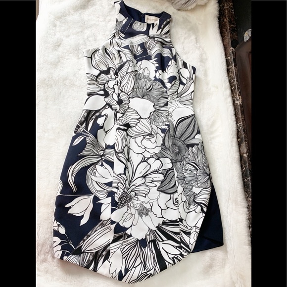 Keepsake the Label Body-Con Dress Asymmetrical Hem - Picture 3 of 6